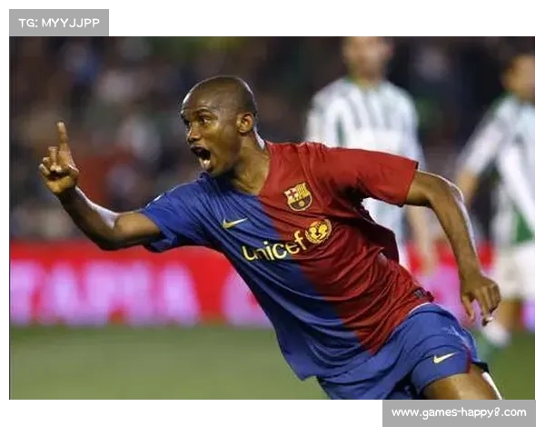 球员进球后展示纪念T恤，温情举动致敬离世队友